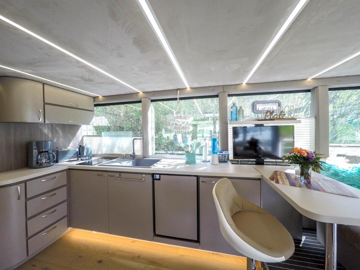 Botel Hausboot Schleuseninsel *
